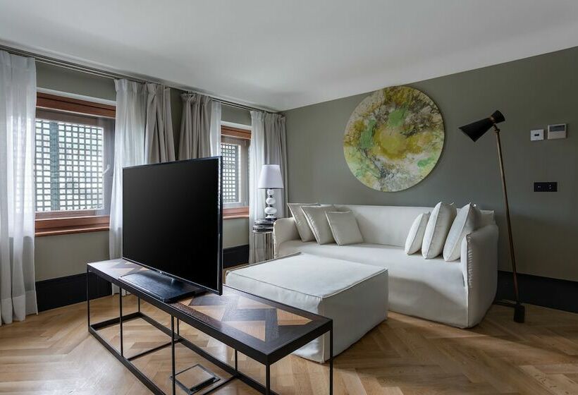 ジュニアスイート, Room Mate Emir