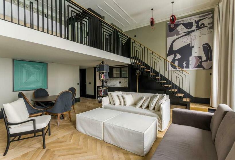 メゾネットスイート, Room Mate Emir