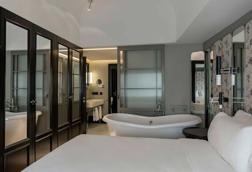 スイート, Room Mate Emir