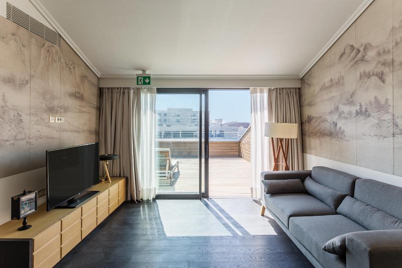 テラス付スイート, Room Mate Emir