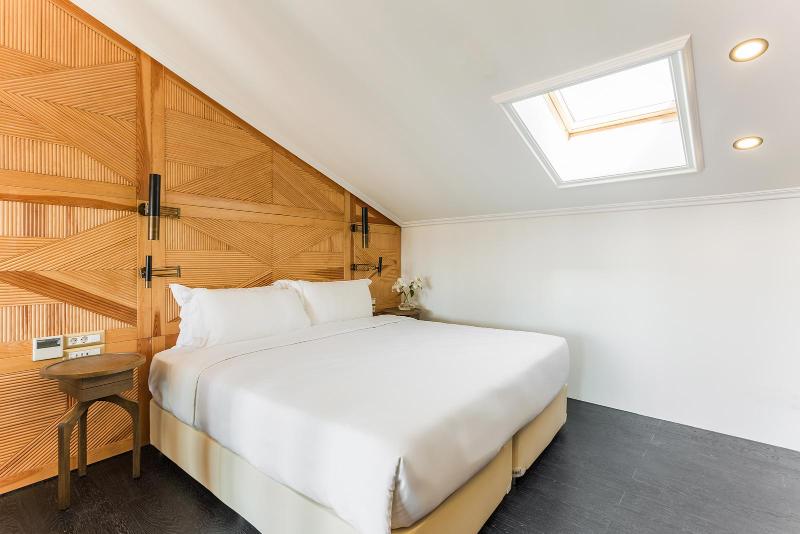 テラス付スイート, Room Mate Emir