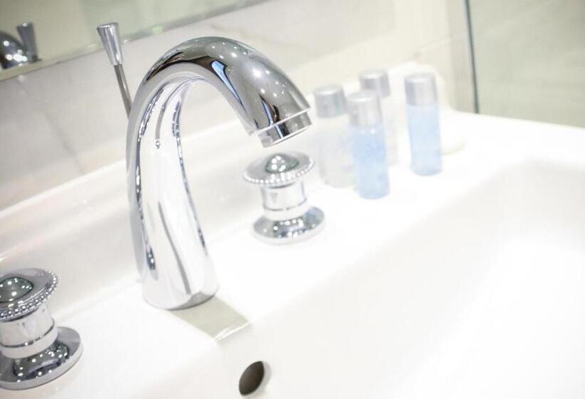 غرفة تنفيذية, The Residence Hotel At The Nottinghamshire Golf & Country Club