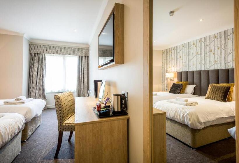 Номер Стандарт Трехместный, The Residence Hotel At The Nottinghamshire Golf & Country Club