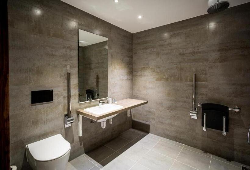 غرفة قياسية لذوى الاحتياجات الخاصة, The Residence Hotel At The Nottinghamshire Golf & Country Club