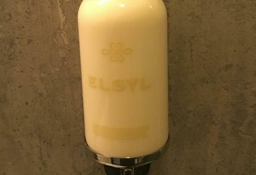 غرفة قياسية, The Westmorland Inn