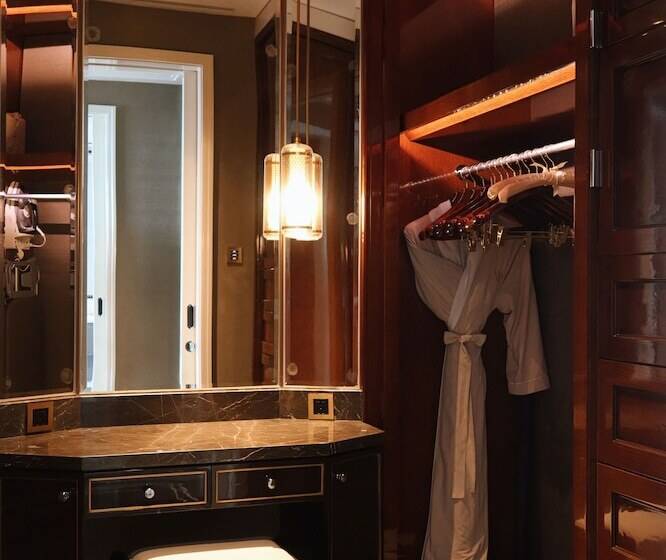 غرفة ديلوكس, Waldorf Astoria Chengdu