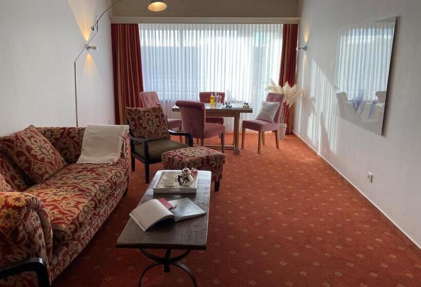 جناح, Wünschmann