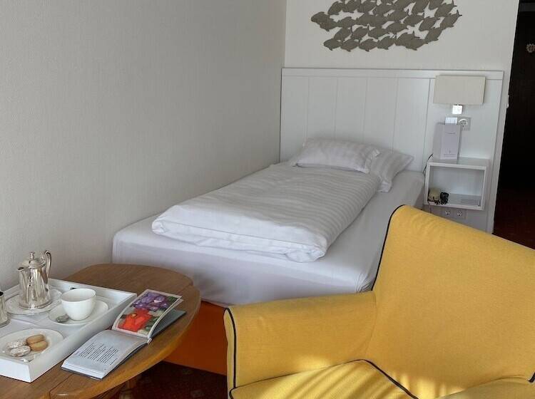 غرفة قياسية فردية, Wünschmann