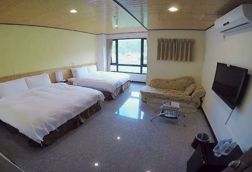 اتاق خانوادگی, Nantou Sunmoon Lake Walami Homestay B&b