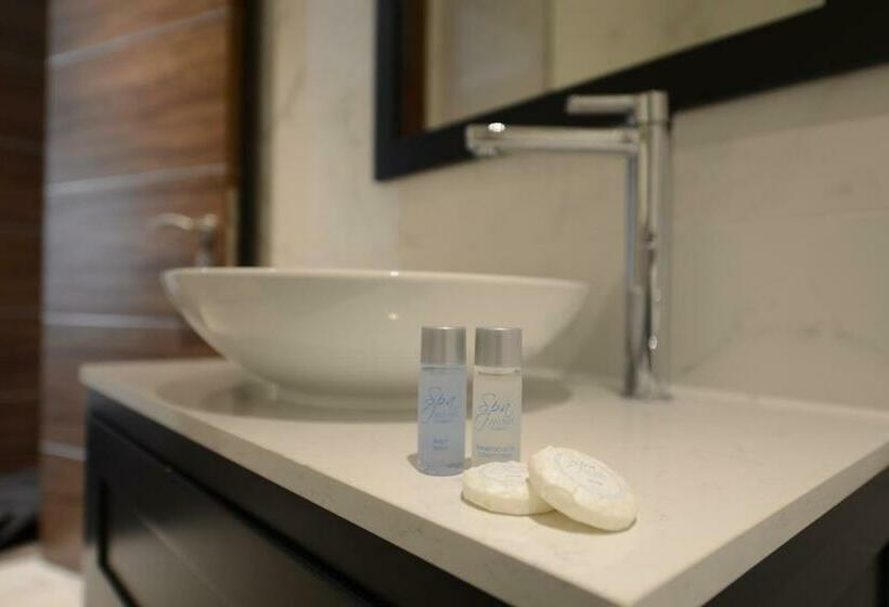 Номер Executive, The Residence Hotel At The Nottinghamshire Golf & Country Club