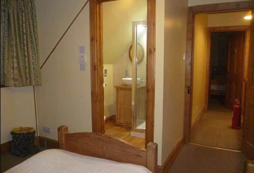 Номер Стандарт, Fraoch Lodge