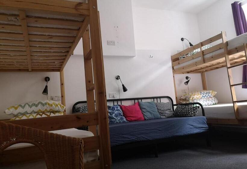 Семейный Номер Совместный Санузел, Igloo Hybrid