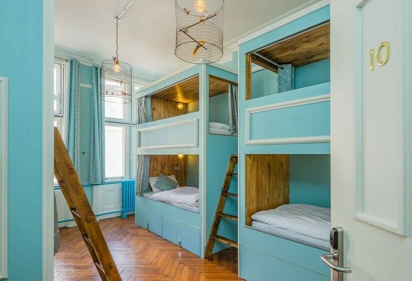 공동 객실, Mrs Potts Backpackers