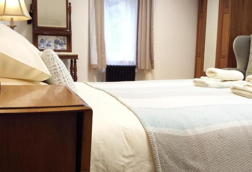 Номер Стандарт Совместная Ванная, Benslow Music