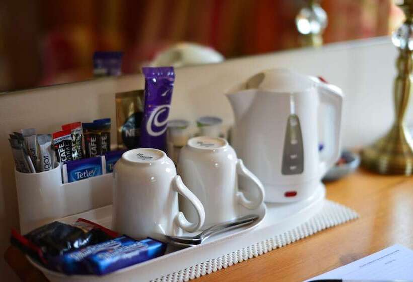 标准间, Corrigans Shore House