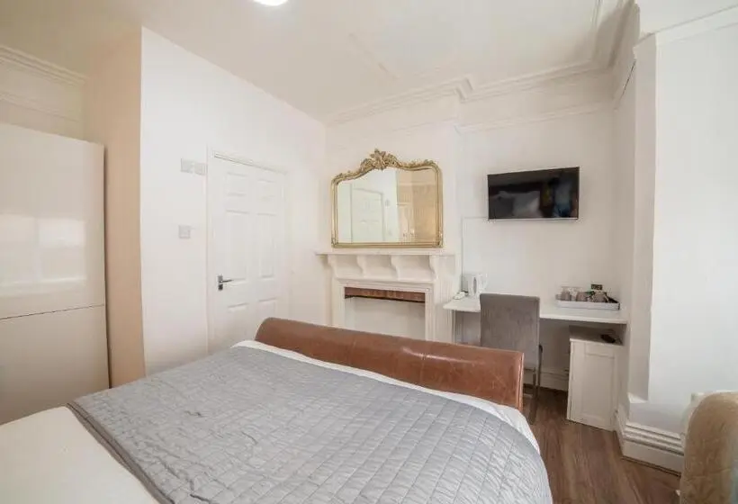 اتاق استاندارد سه نفره, Lonsdale Guest House