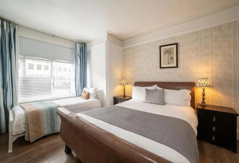 اتاق استاندارد سه نفره, Lonsdale Guest House