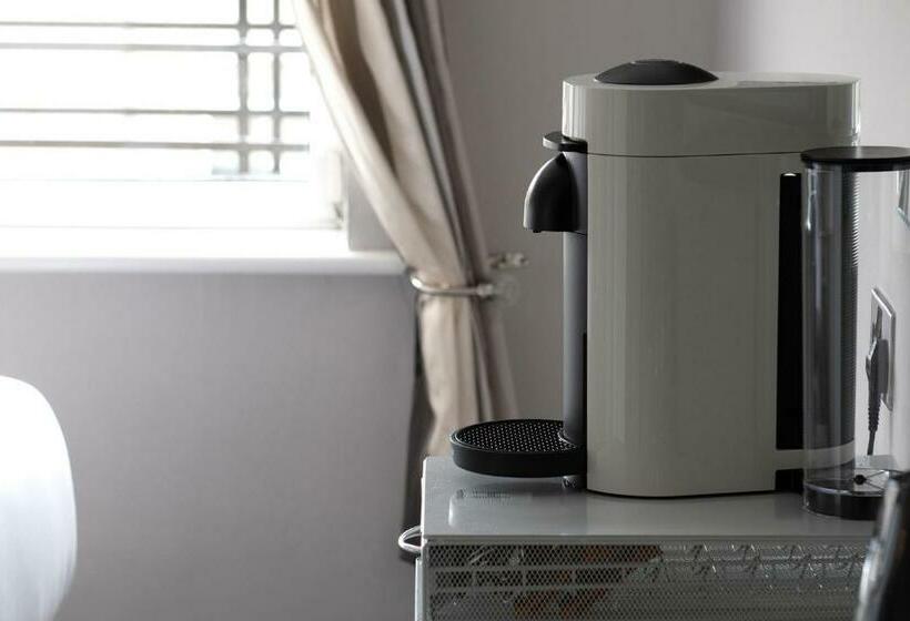 标准间, Pebble House