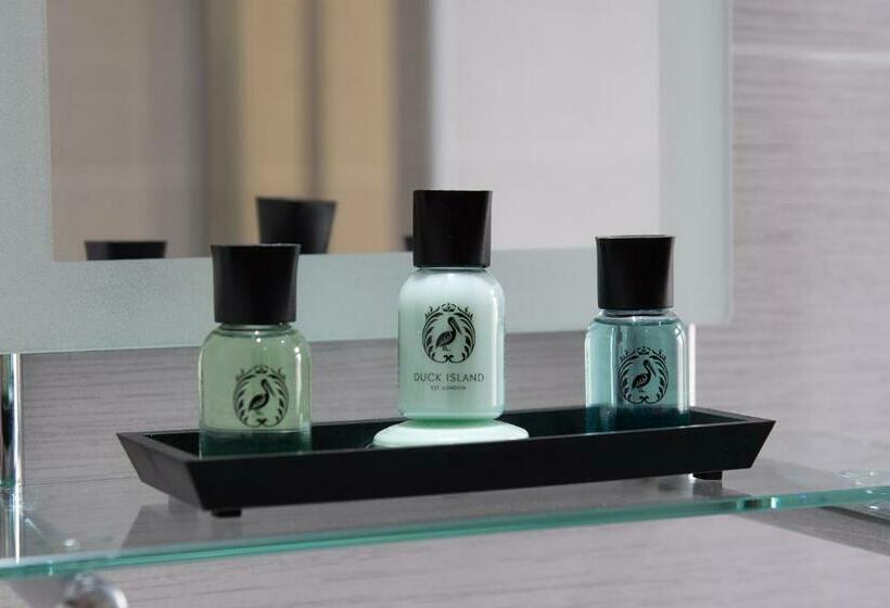 标准间, Pebble House