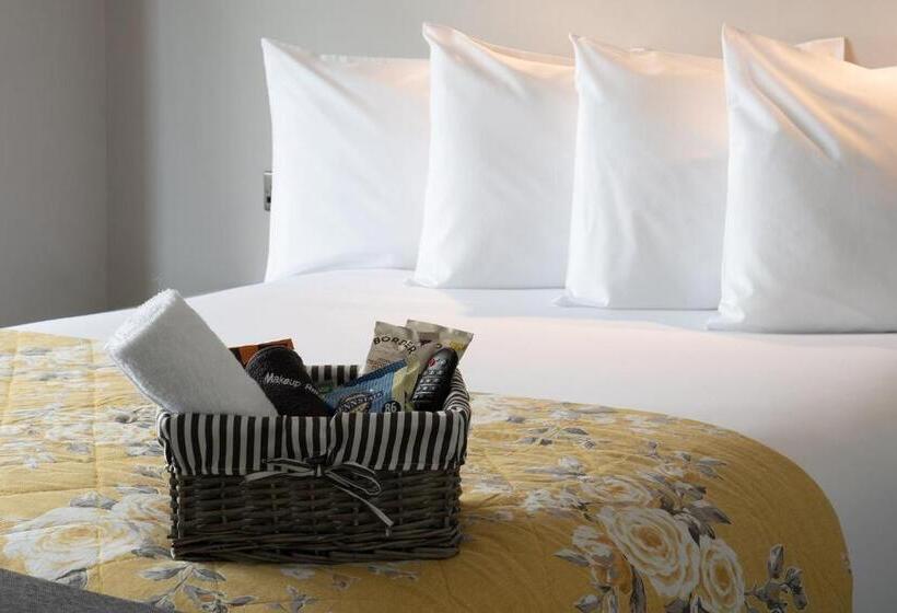 带大床的标准间, Pebble House