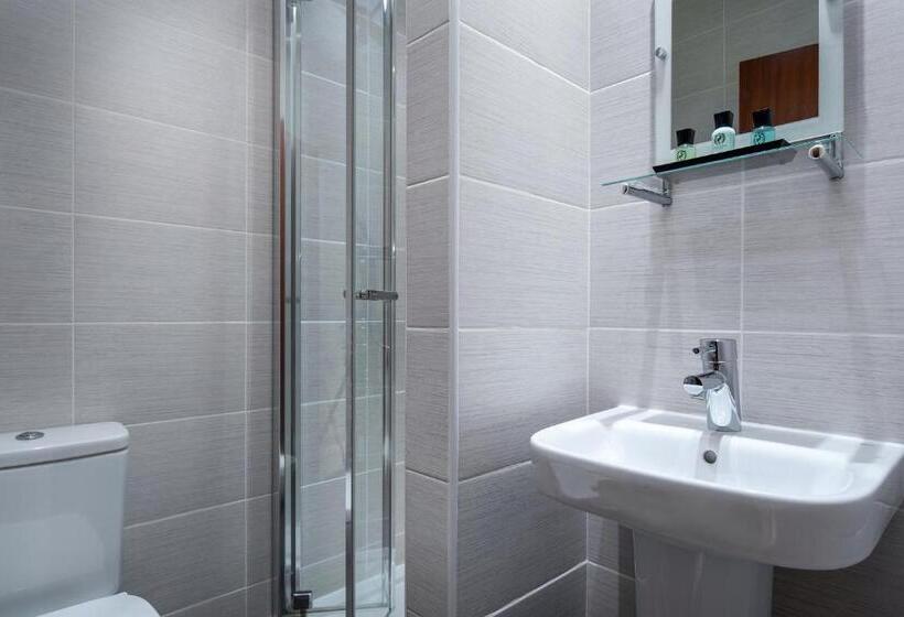 标准单人间, Pebble House