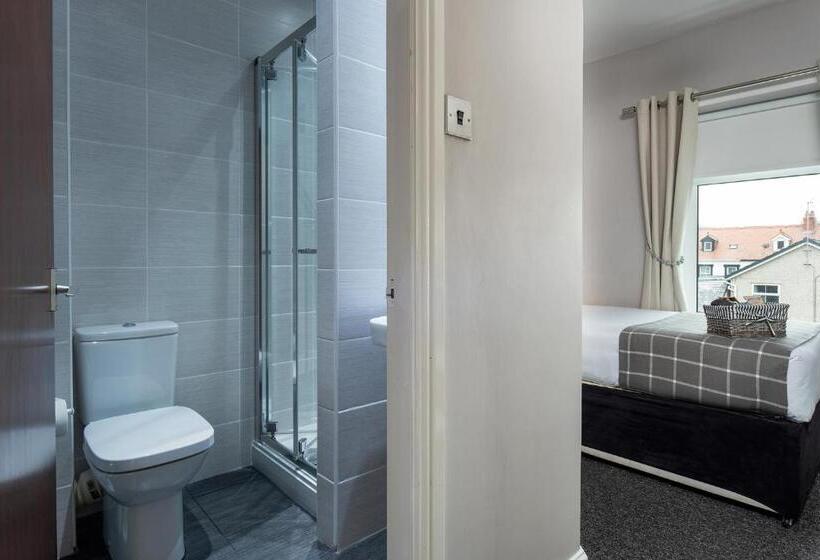 标准单人间, Pebble House