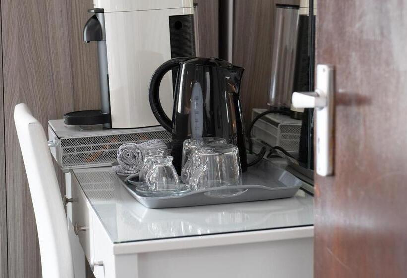 经济房, Pebble House