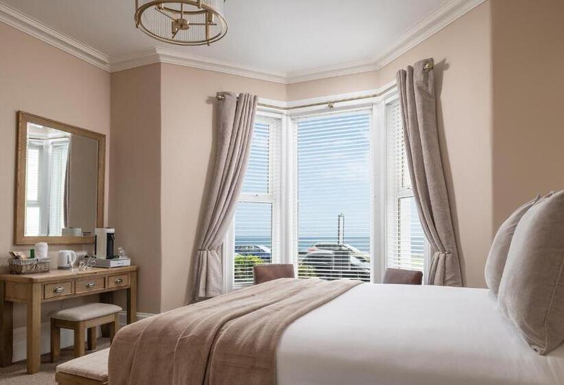 带大床的标准间, Pebble House