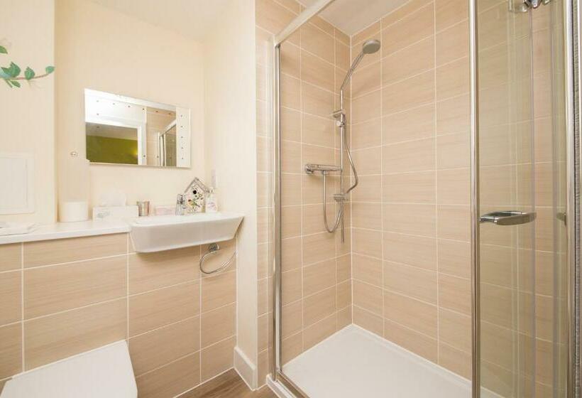 اتاق لوکس, Rowan Park Lodge