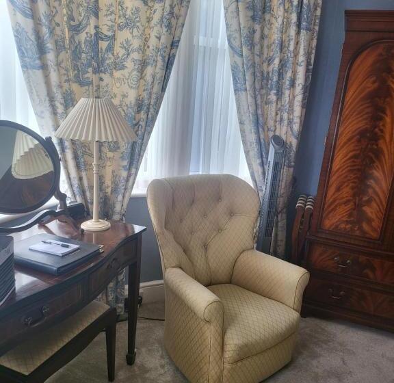 스탠다드 룸, Sutherland House