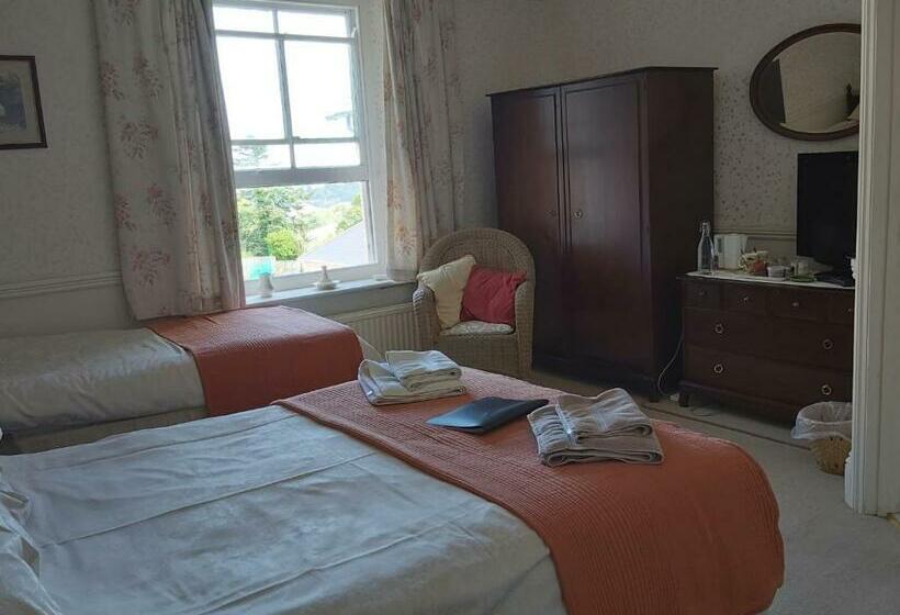 Family Room, The Fieldings