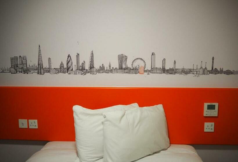 Camera Standard, Easyhotel Croydon