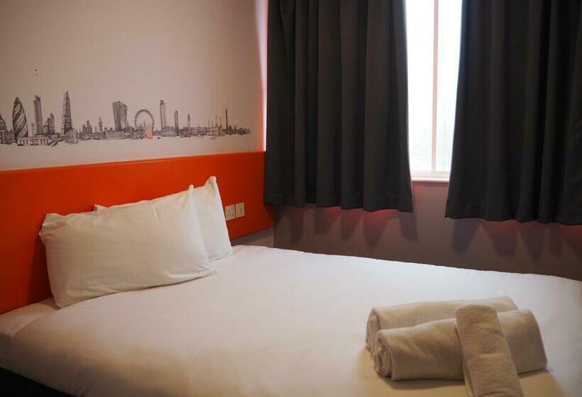 Camera Standard, Easyhotel Croydon