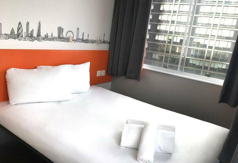 Camera Standard, Easyhotel Croydon
