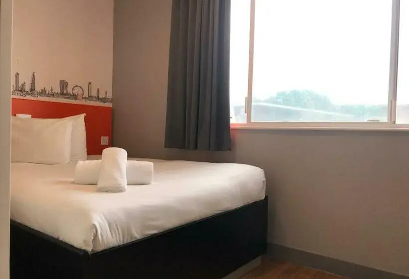 Standard-invahuone, Easyhotel Croydon