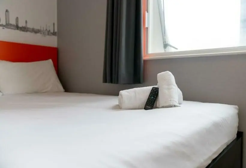 Standard-invahuone, Easyhotel Croydon