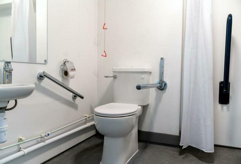 Camera Standard Accessibile ai Disabili, Easyhotel Croydon