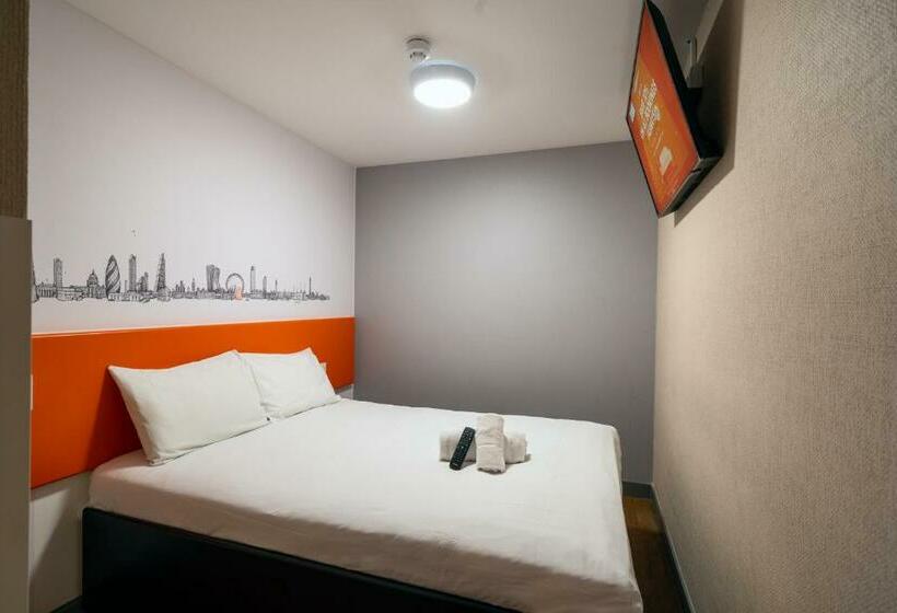 Camera Standard, Easyhotel Croydon