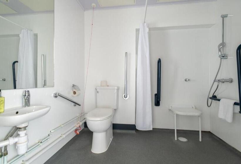 Camera Standard Accessibile ai Disabili, Easyhotel Croydon