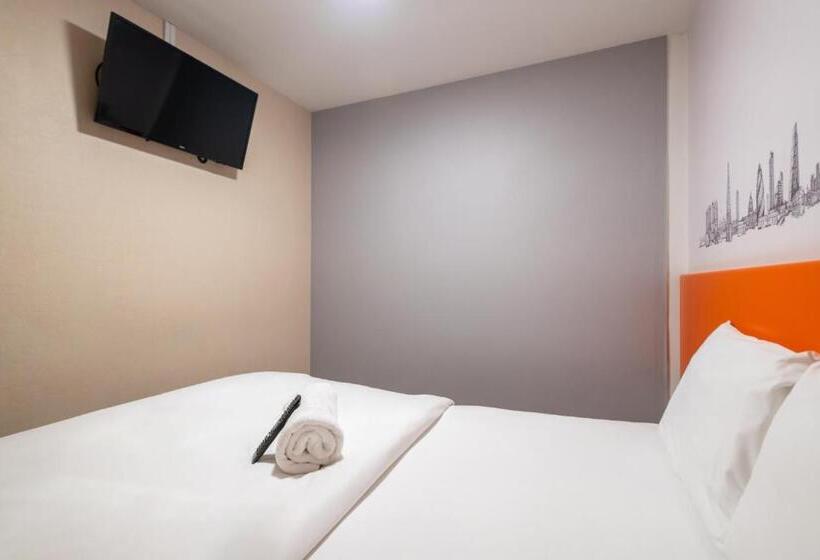 Camera Standard, Easyhotel Croydon