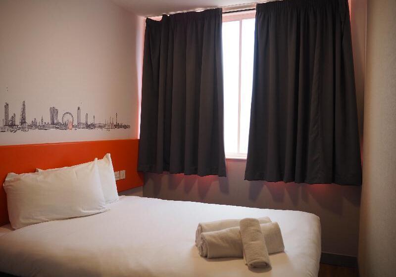 Camera Standard, Easyhotel Croydon