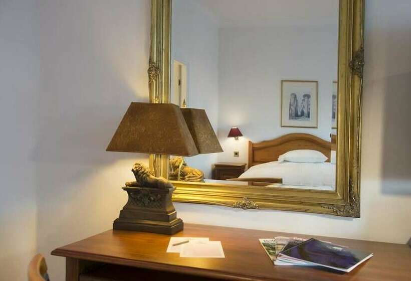 חדר דלוקס, Regency