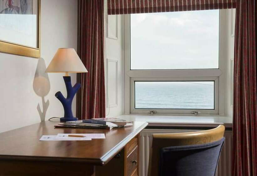 חדר דלוקס, Regency