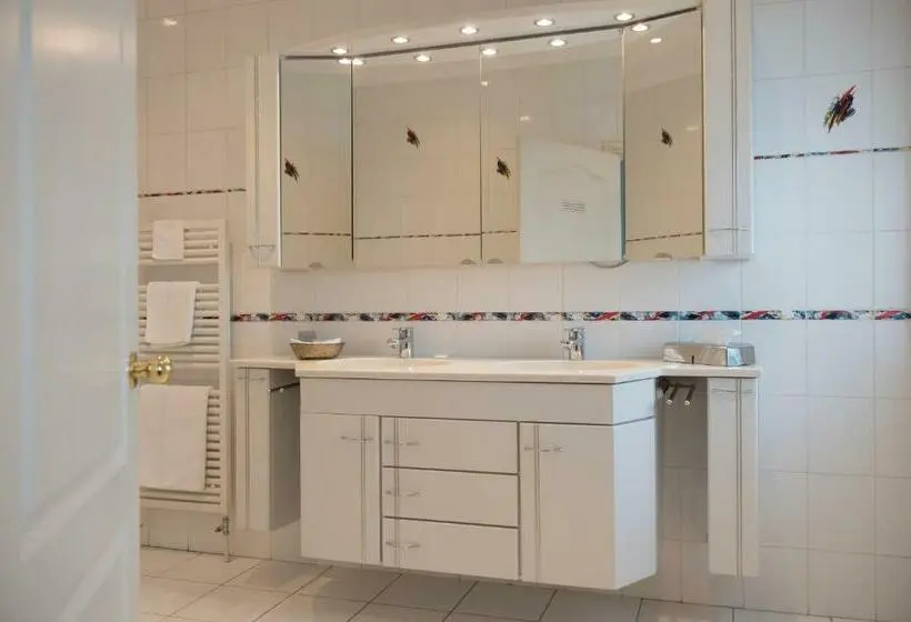Standard-huone, Regency