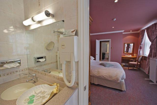 סוויטה, Regency