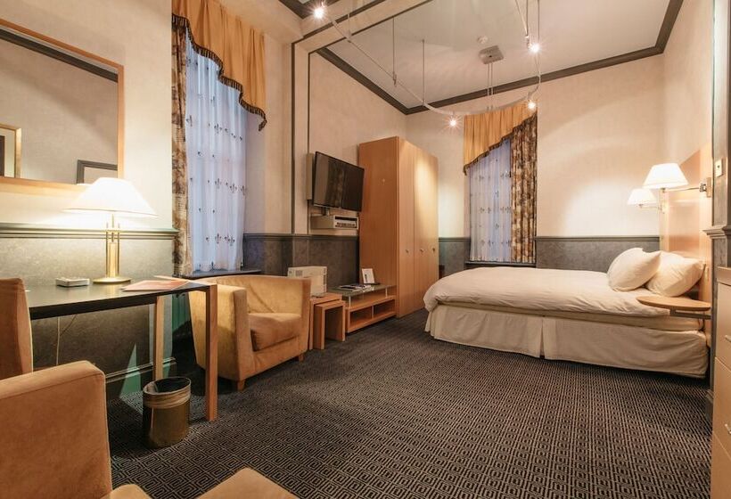 חדר דלוקס, Regency