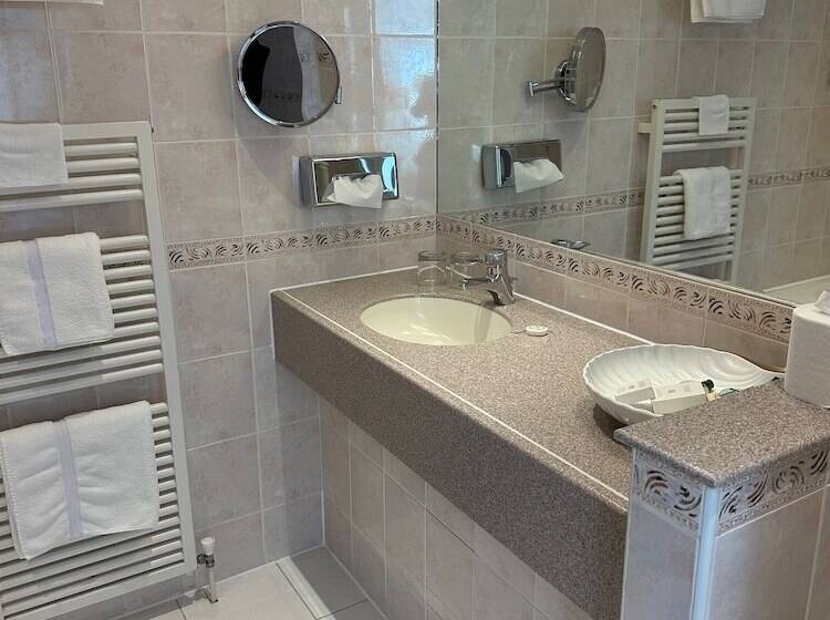 חדר דלוקס, Regency