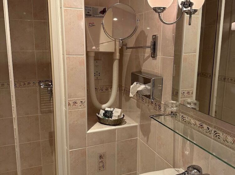 חדר דלוקס, Regency