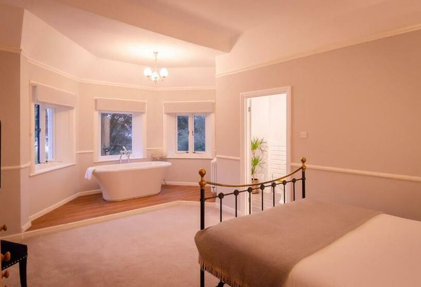 اتاق لوکس با چشم‌انداز دریا, The Alverbank