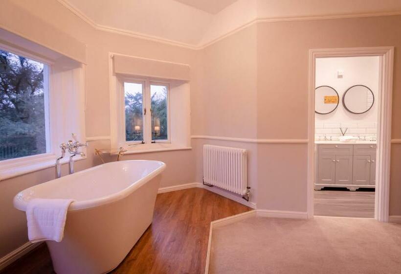 اتاق لوکس با چشم‌انداز دریا, The Alverbank